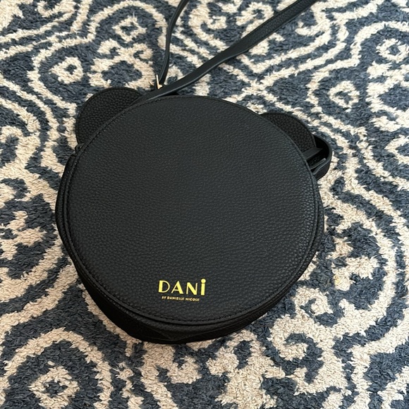 Danielle Nicole Mickey and Minnie Mouse Crossbody NWOT - Picture 3 of 5